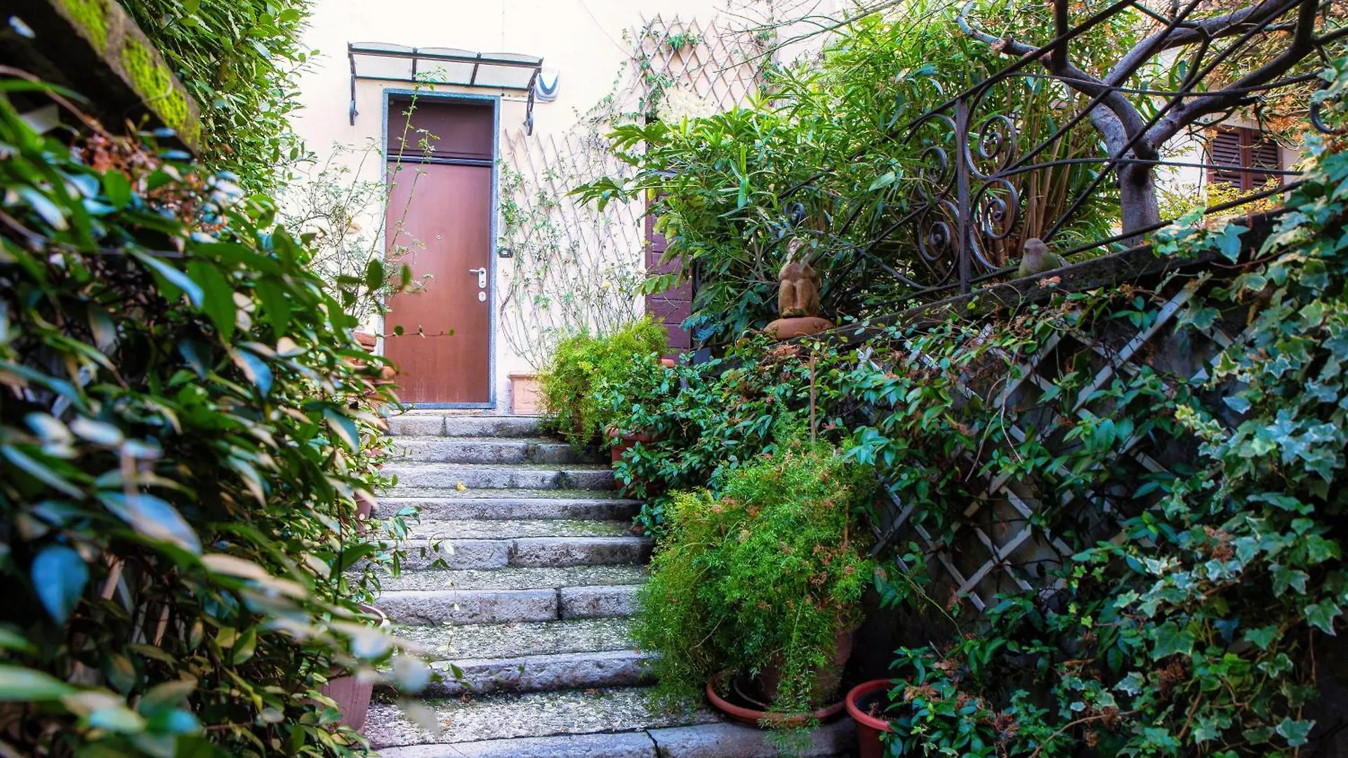 Apartment Il Lauro - By Myhomeincomo